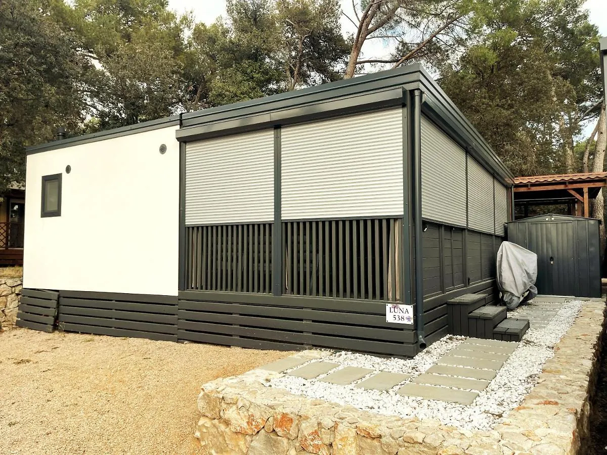 Mobilhome Luna Biograd Na Moru Campsite