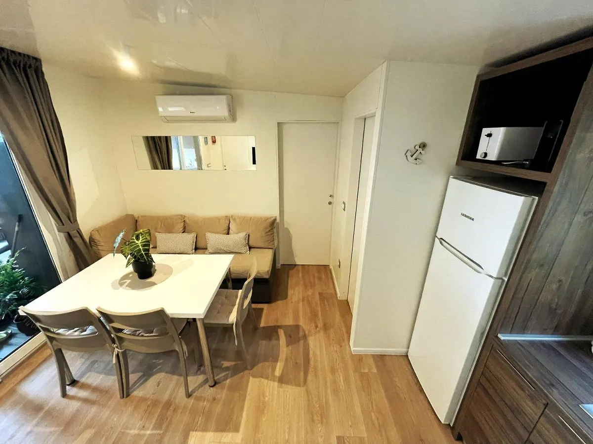 Mobilhome Luna Biograd Na Moru 0*,  Croatia